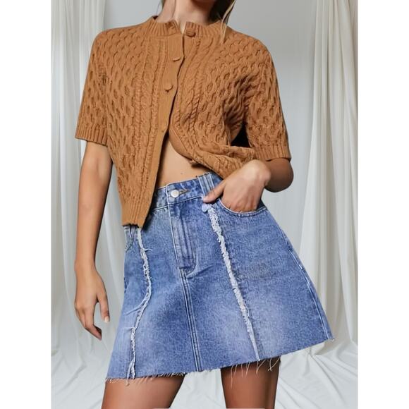 Trending Brown Cableknit Cropped Cardigan Cardi size XL Classic Staple  NWT - Picture 2 of 7